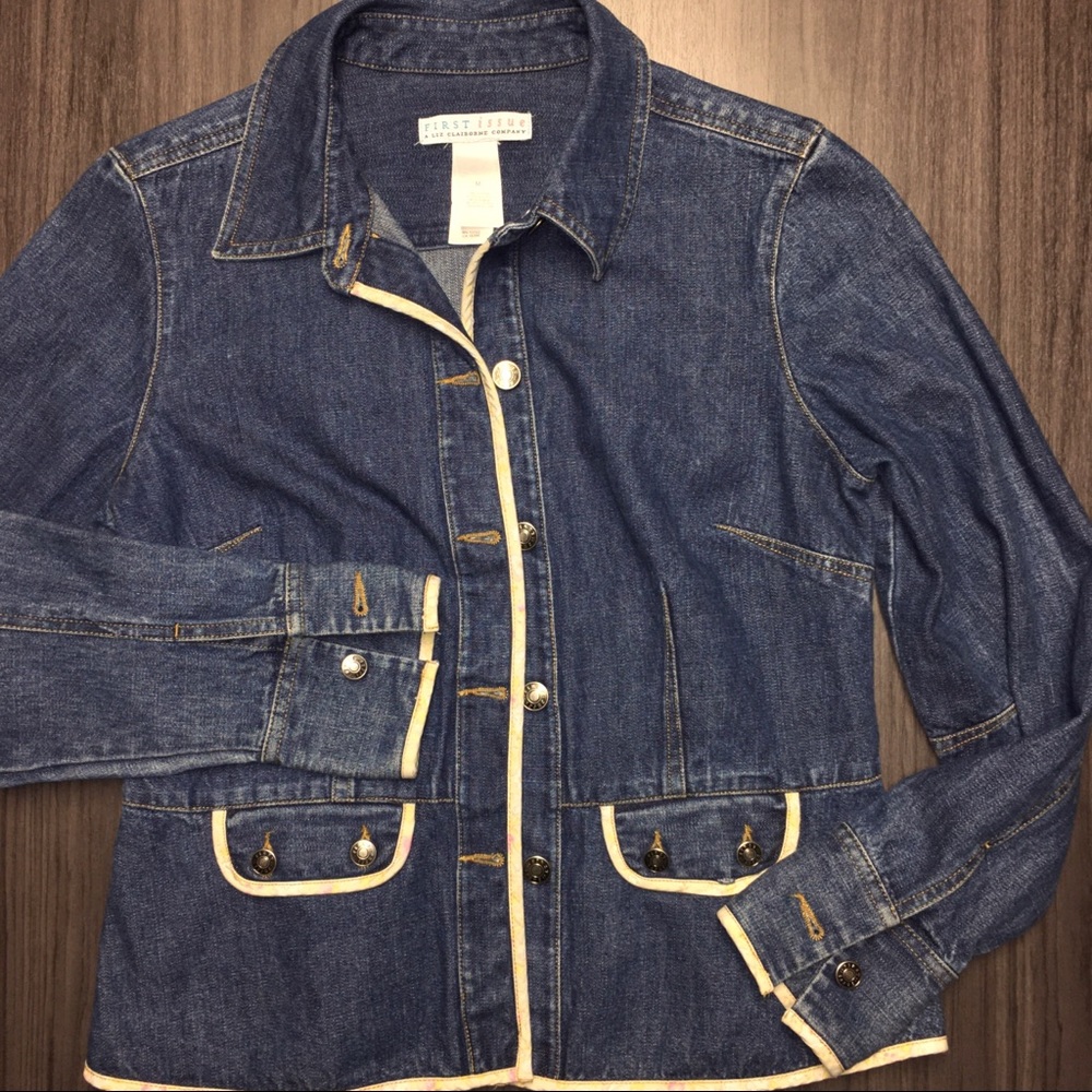 First IssueLiz Claiborne Women’s Denim Jacket Med
